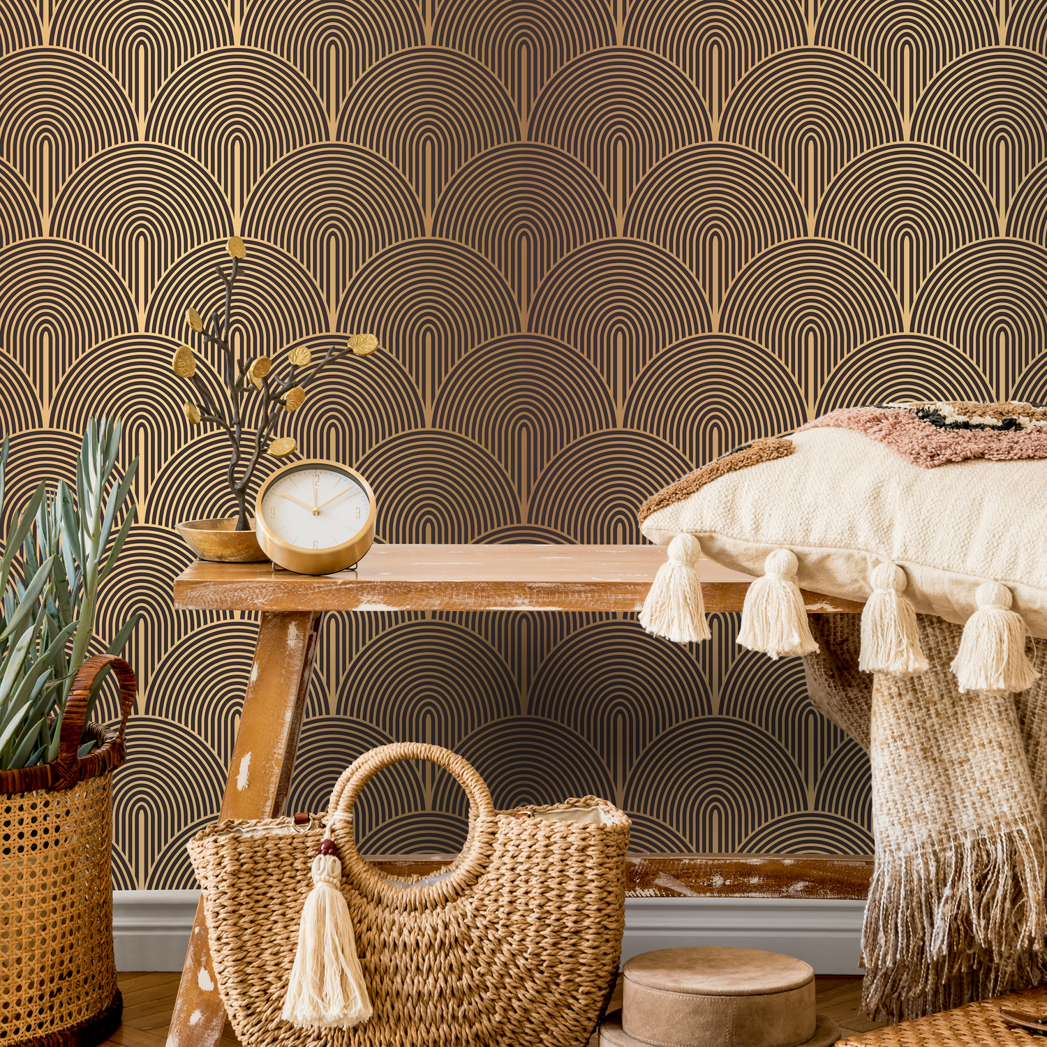 Art Deco Wallpaper with a Scalloped Arch Motif in Black and Gold - B059