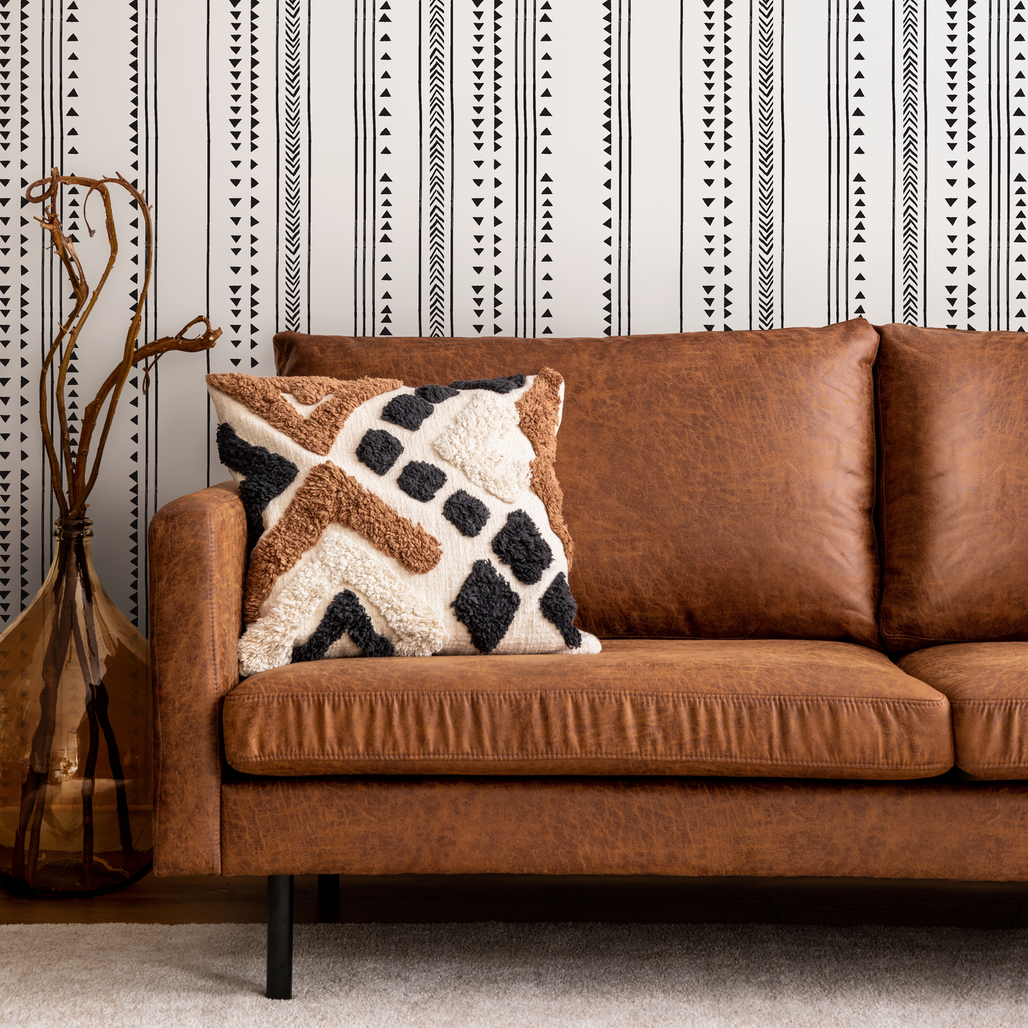 Tribal Wallpaper with Geometric Striped Lines in Black and White - B260
