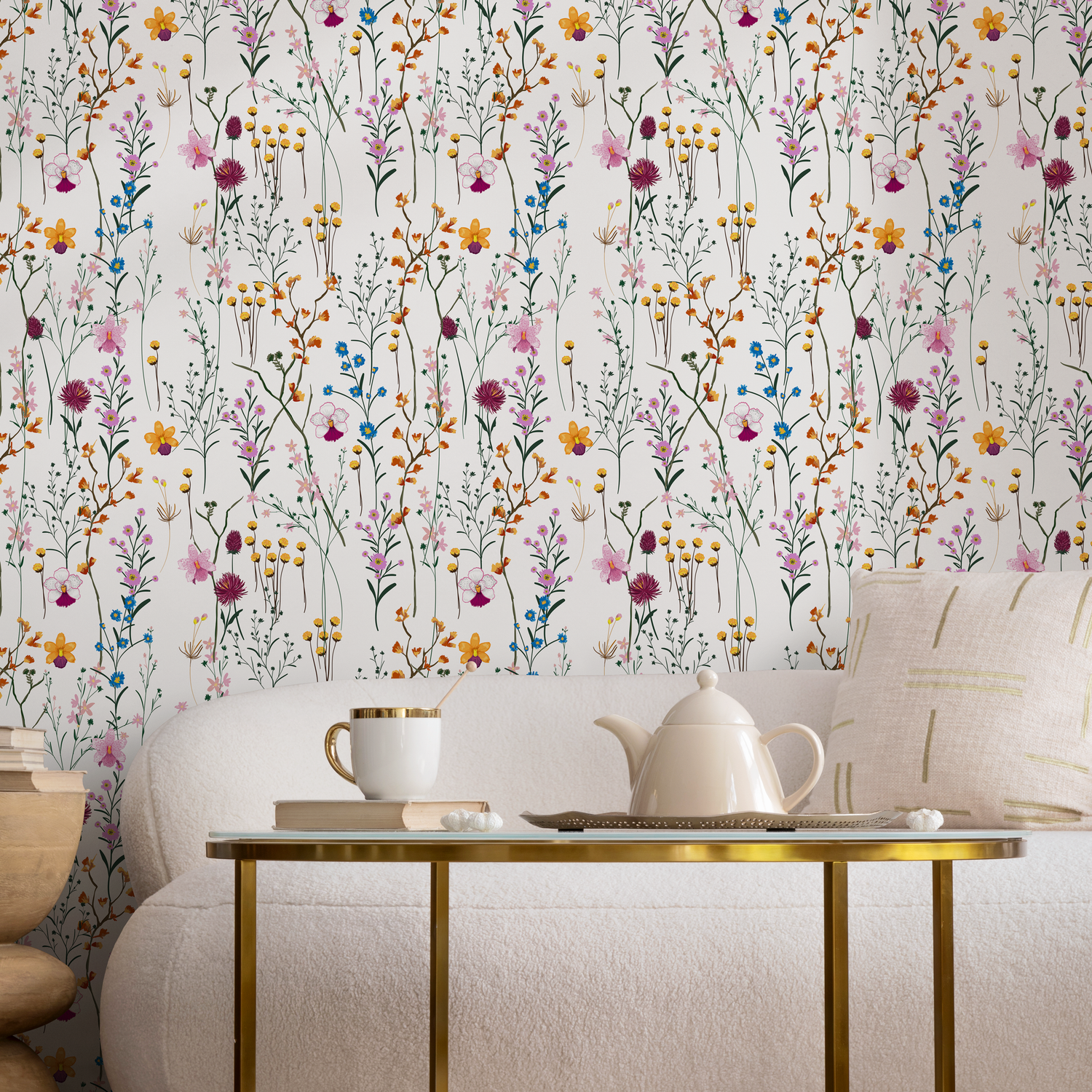 Wildflower Wallpaper with a Delicate Meadow Motif in Pink, Blue, and Yellow - B407