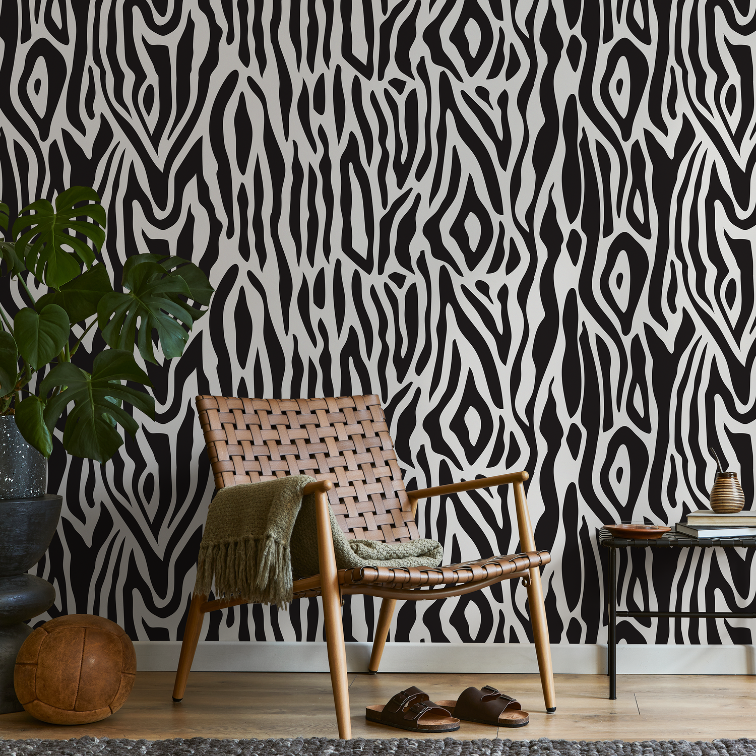 Animal Print Wallpaper with a Zebra Stripe Pattern in Black and Cream - B612