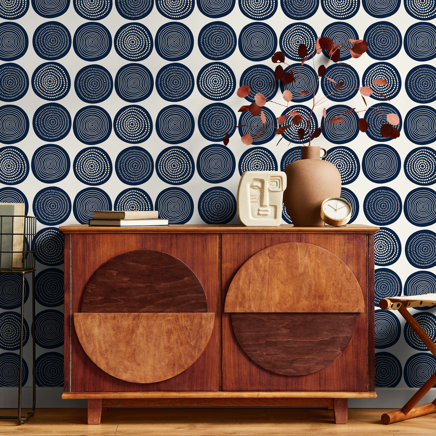 Geometric Wallpaper with Hand-Drawn Circle Motifs in Navy Blue - B783