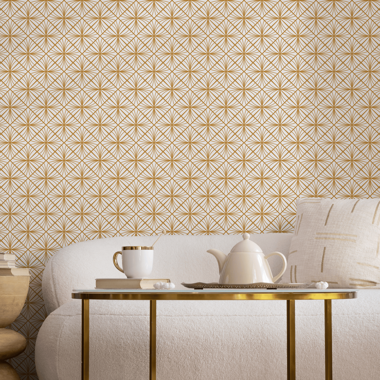 Art Deco Wallpaper with an Elegant Fan Motif in Gold - B836