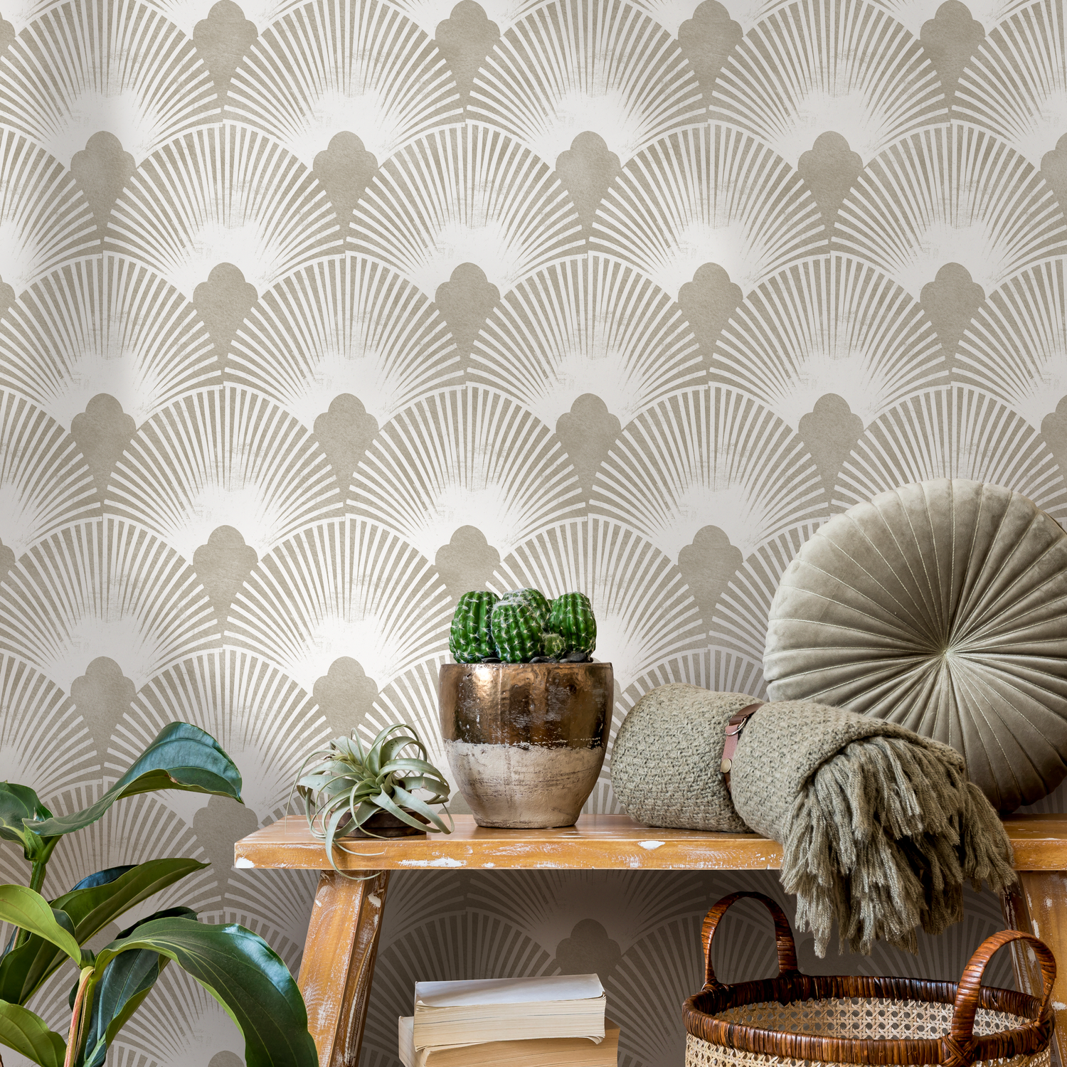 Art Deco Wallpaper with a Geometric Fan Pattern in Gray and White - C010