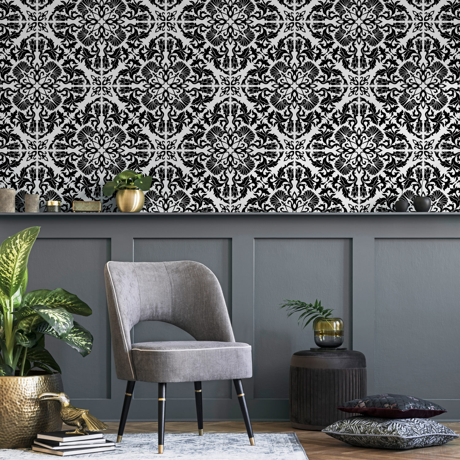 Tile Wallpaper with a Victorian Damask Motif in Black and White - C226
