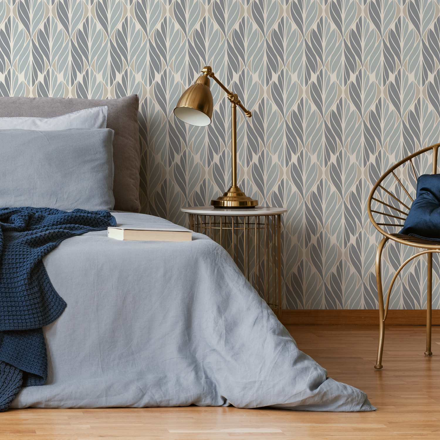 Art Deco Wallpaper with a Stylized Leaf Motif in Blue, Gray, and Beige - C337