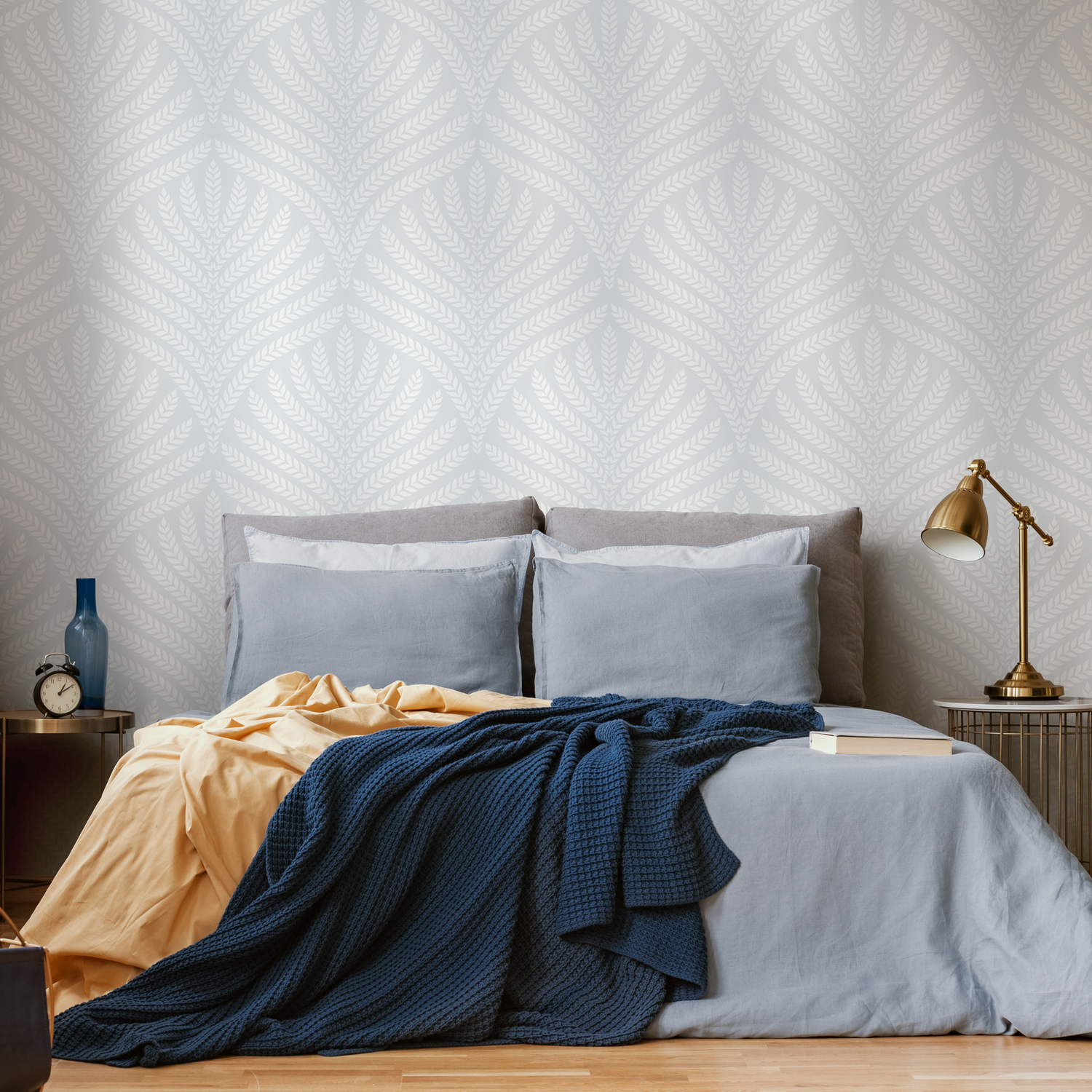 Art Deco Wallpaper with a Stylized Leaf Motif in Light Gray and White - C420