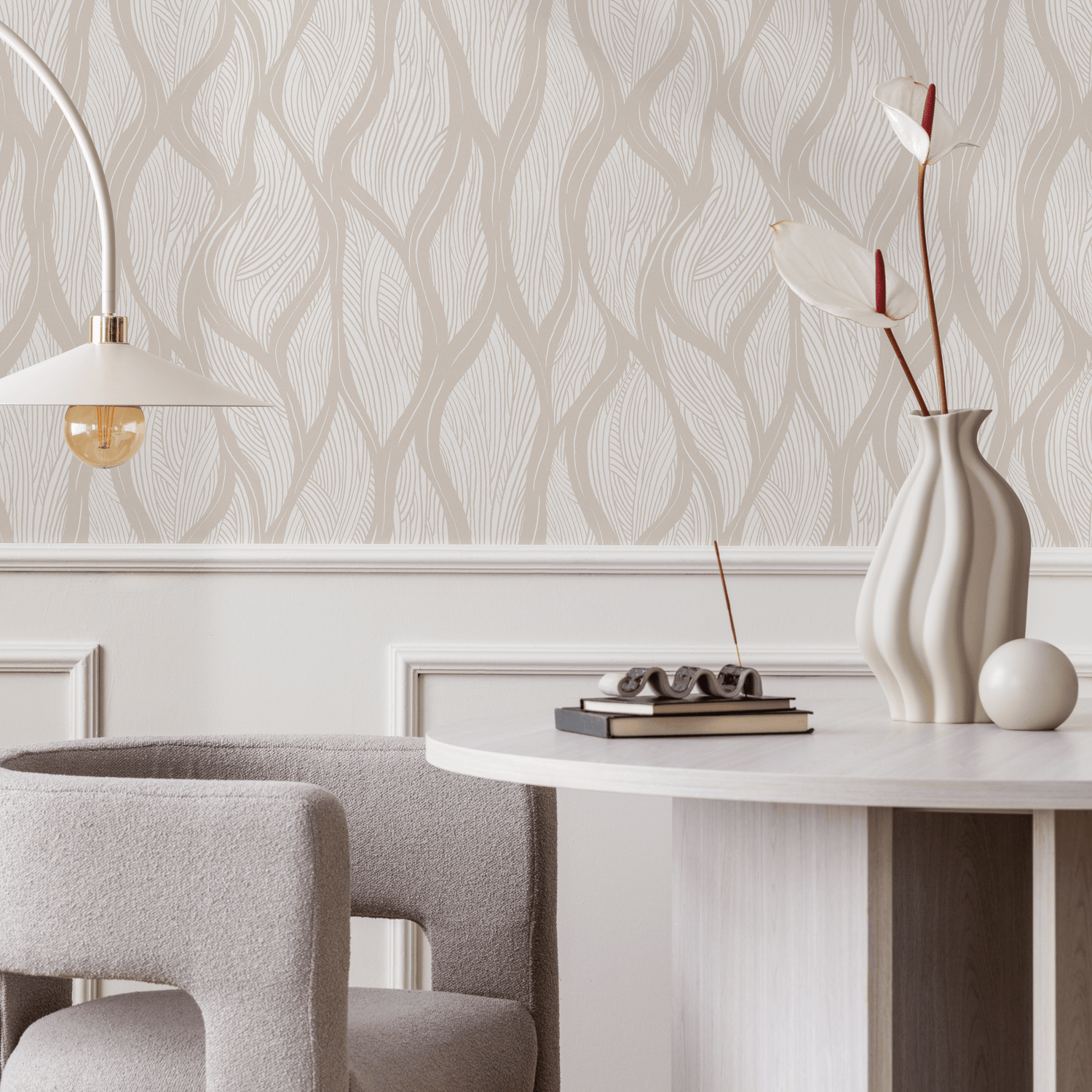 Abstract Wallpaper with a Wavy Leaf Motif in Beige and Cream - C626
