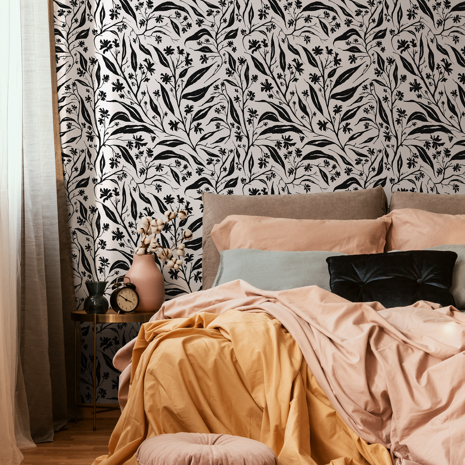 Tropical Wallpaper With Wildflower Vines in Black and Gray - C663