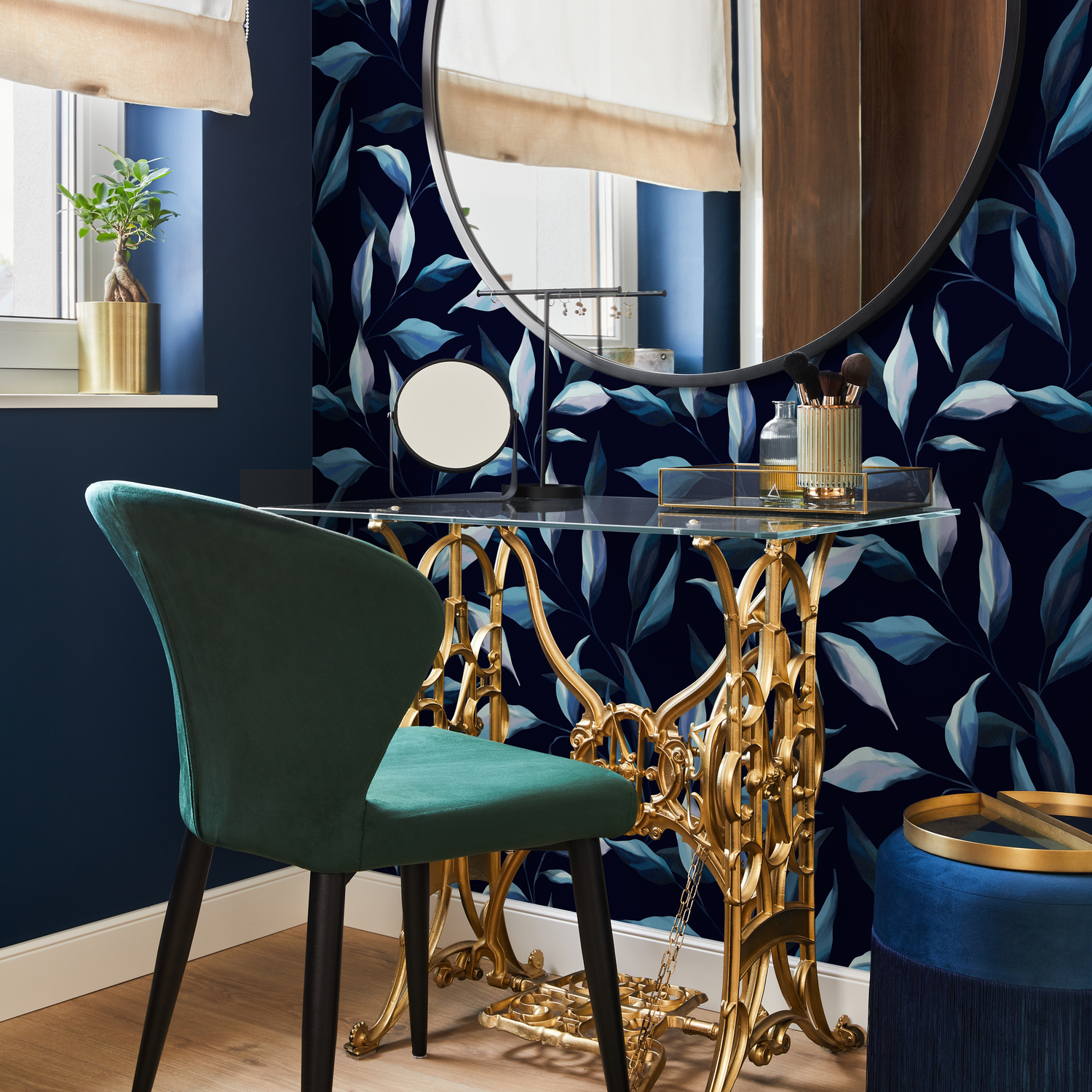 Botanical Wallpaper Featuring Cascading Fern Leaves in Navy and Blue - C690