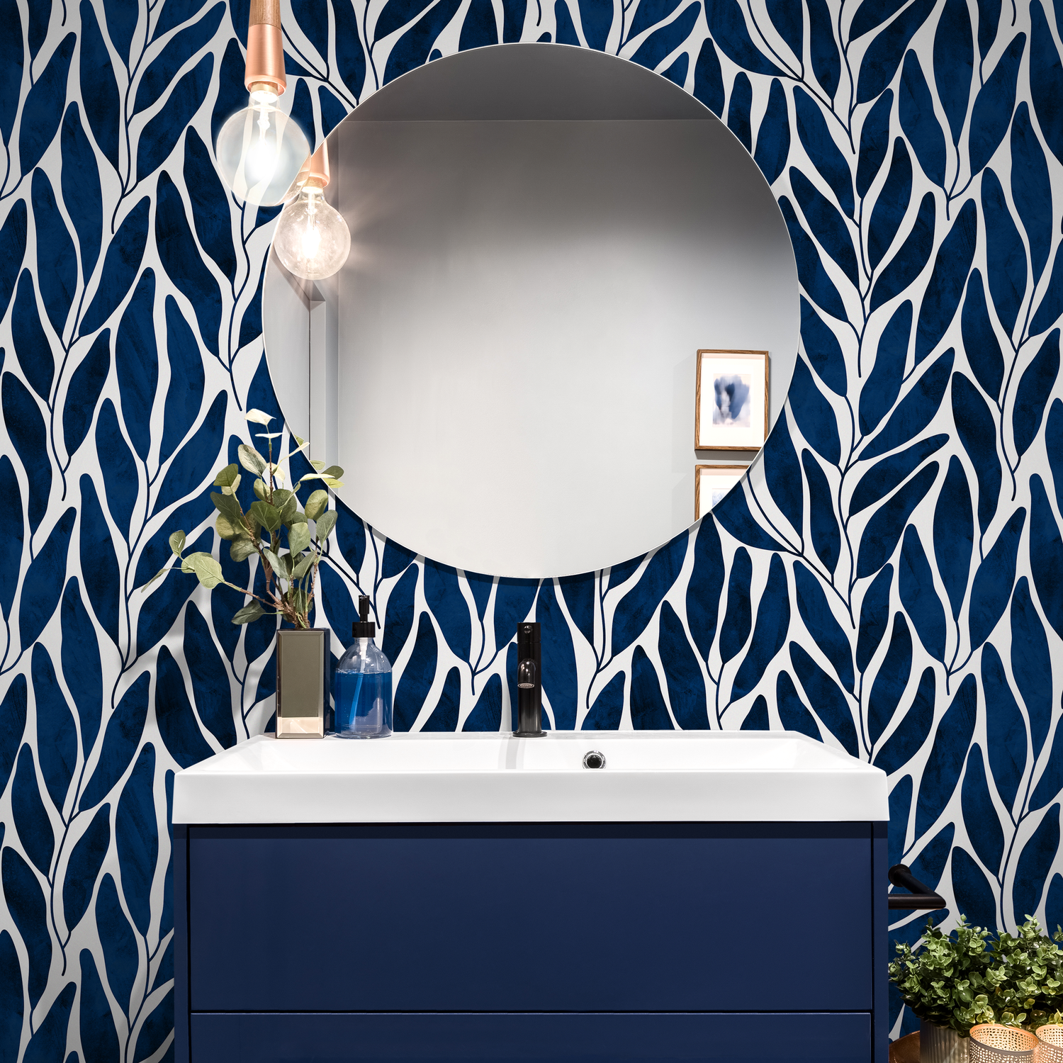 Botanical Wallpaper with Stylized Climbing Leaves in Navy Blue and White - C804