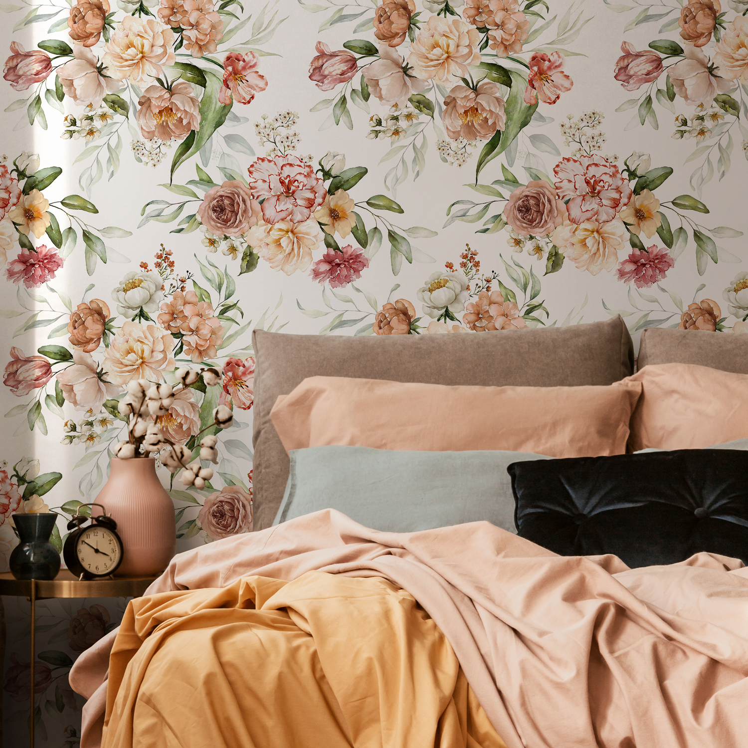 Vintage Wallpaper with Watercolor Roses and Peonies in Peach and Rose - C825