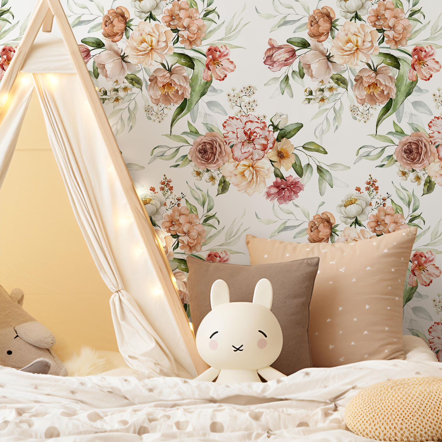 Vintage Wallpaper with Watercolor Roses and Peonies in Peach and Rose - C825