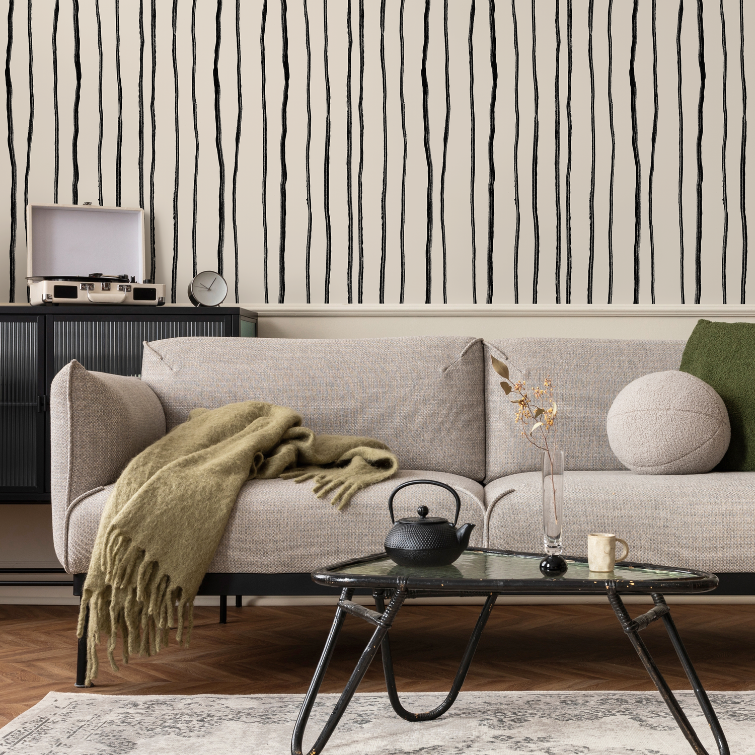 Striped Wallpaper with Irregular Hand-Drawn Lines in Black and Beige - C899
