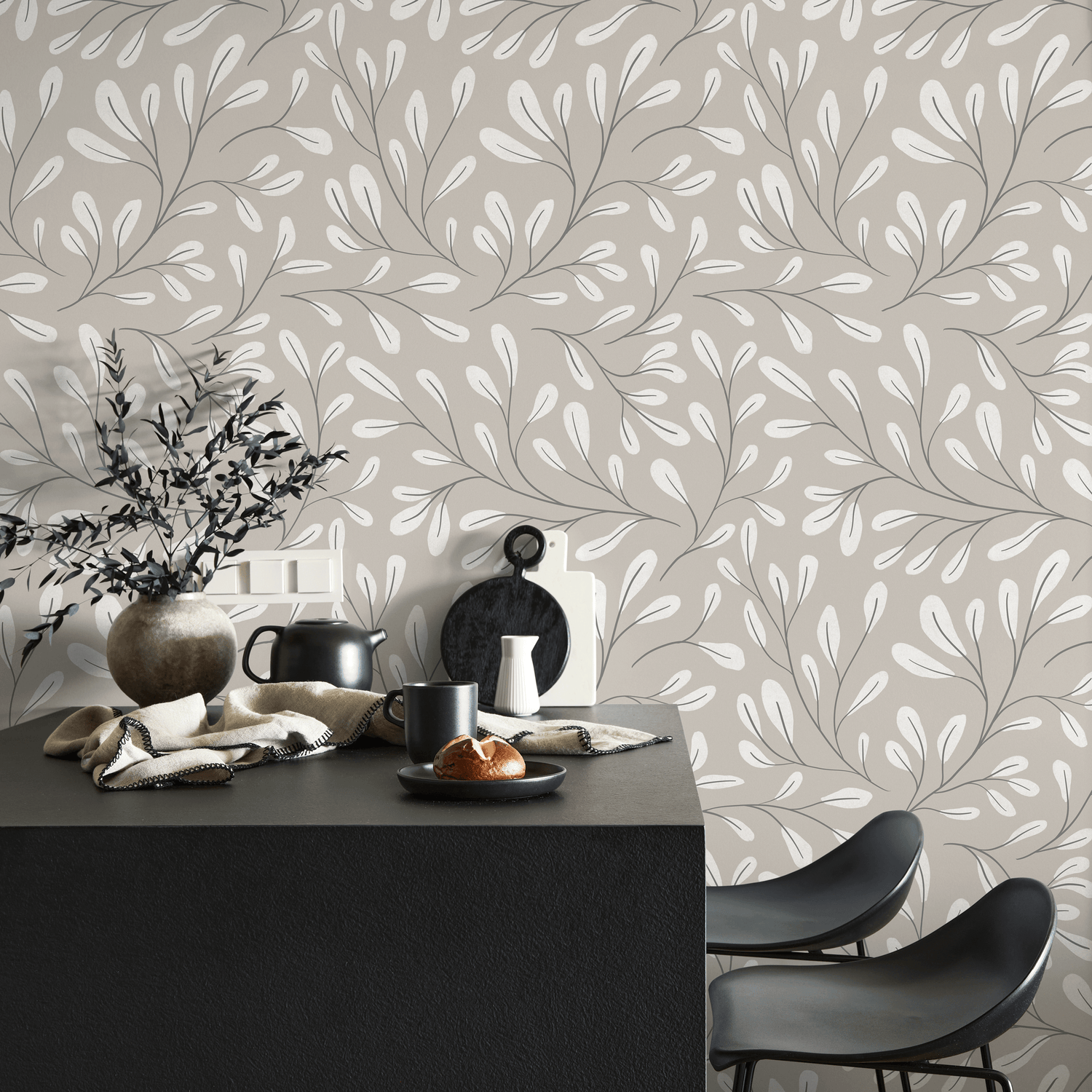 Botanical Wallpaper with a Flowing Vine Motif in Beige, Off-White, and Gray - C910