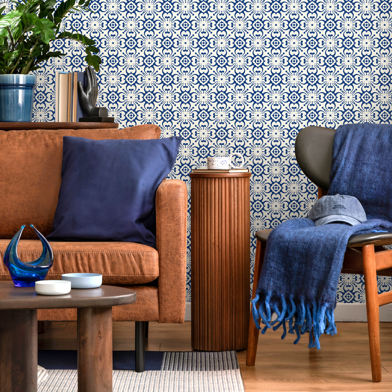 Tile Wallpaper with a Classic Azulejo Pattern in Blue and Cream - D180