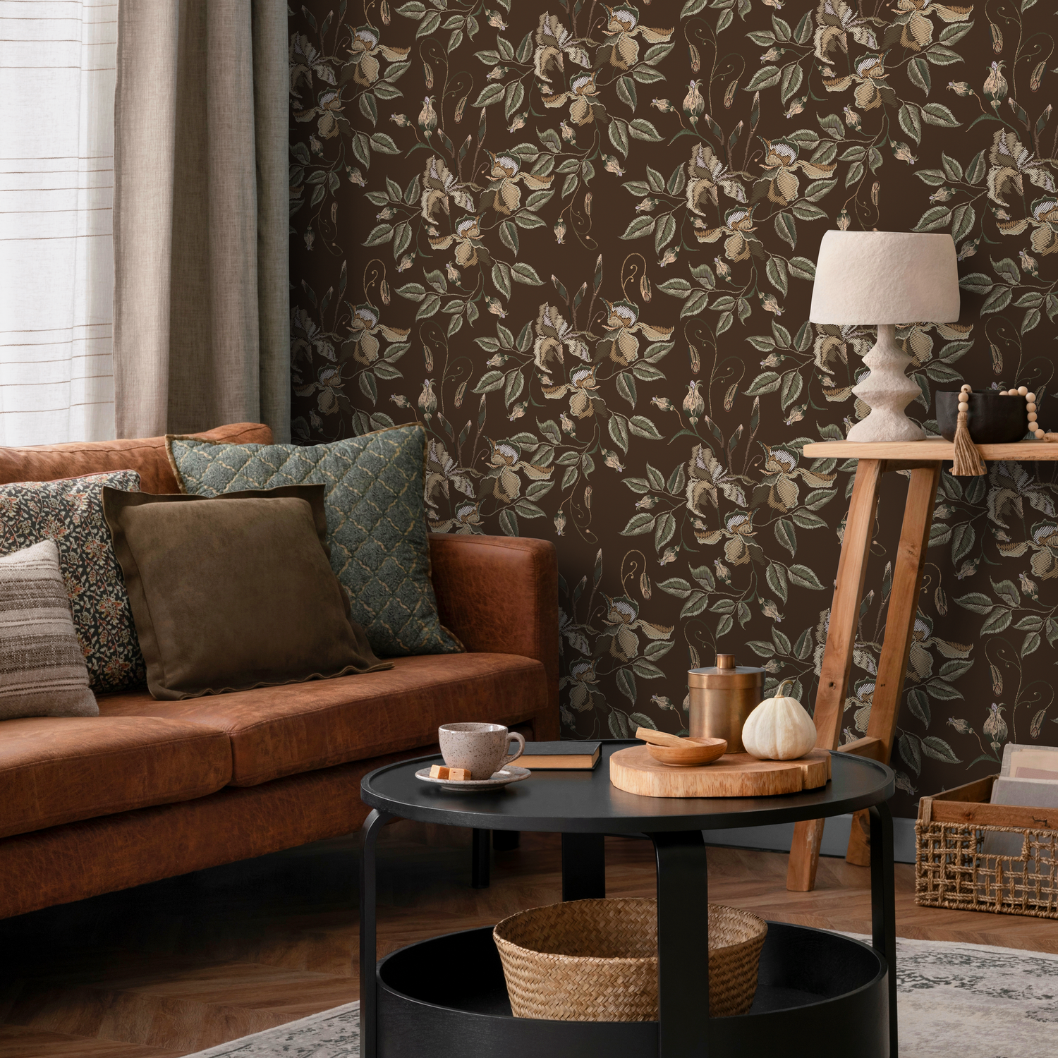 Floral Wallpaper Featuring a Vintage Iris Motif in Brown, Beige, and Green - D870