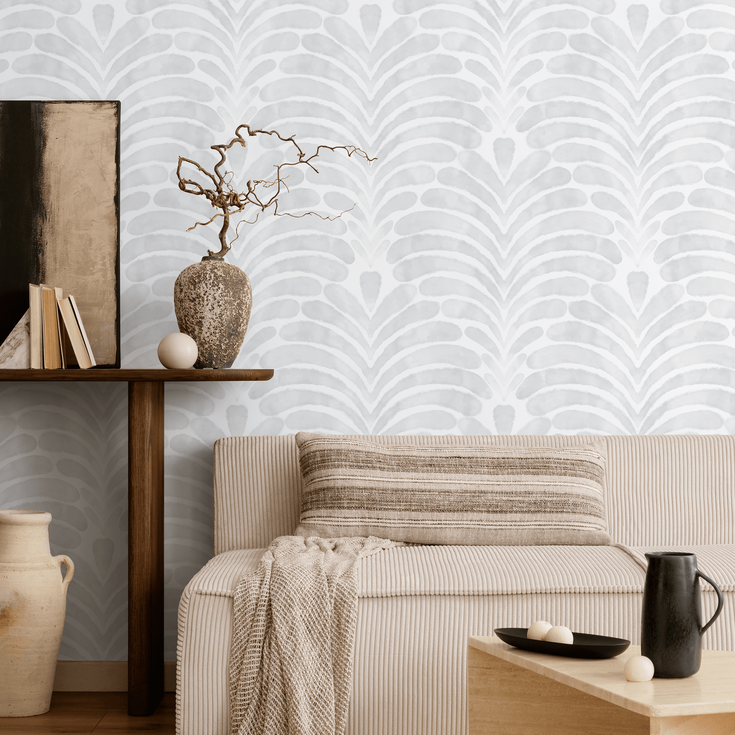 Botanical Wallpaper with a Modern Palm Leaf Motif in Light Gray - X138