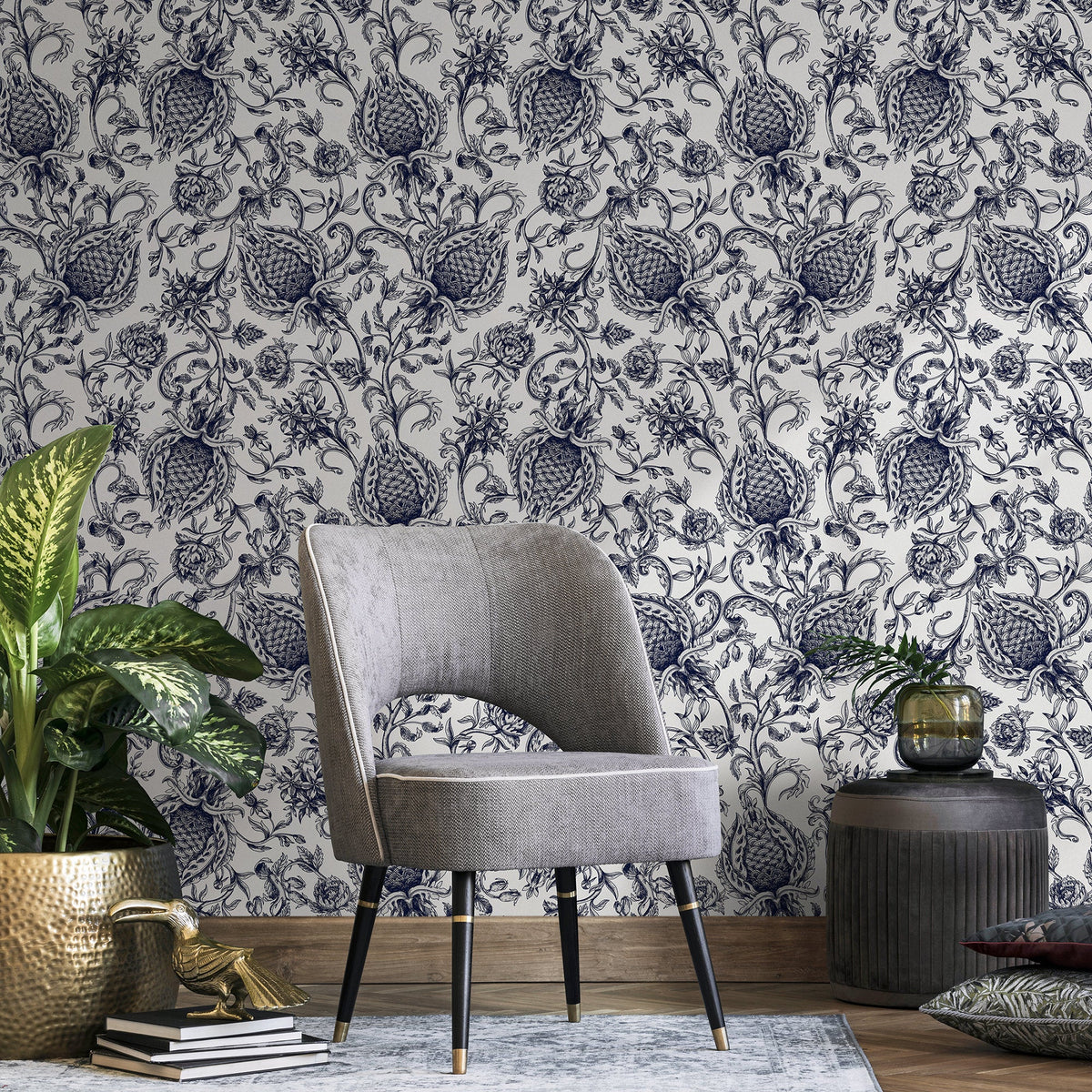 Wallpaper Peel and Stick Wallpaper Removable Wallpaper Home Decor Wall Art Wall Decor Room Decor / Navy Vintage Floral Wallpaper - B310