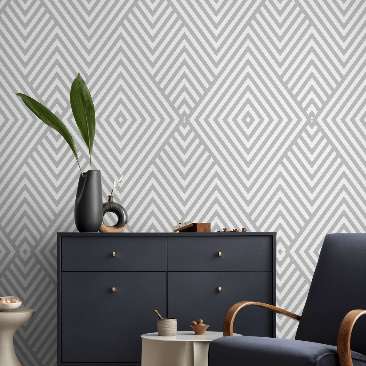Geometric Wallpaper with a Diamond Motif in Light Gray - detail view