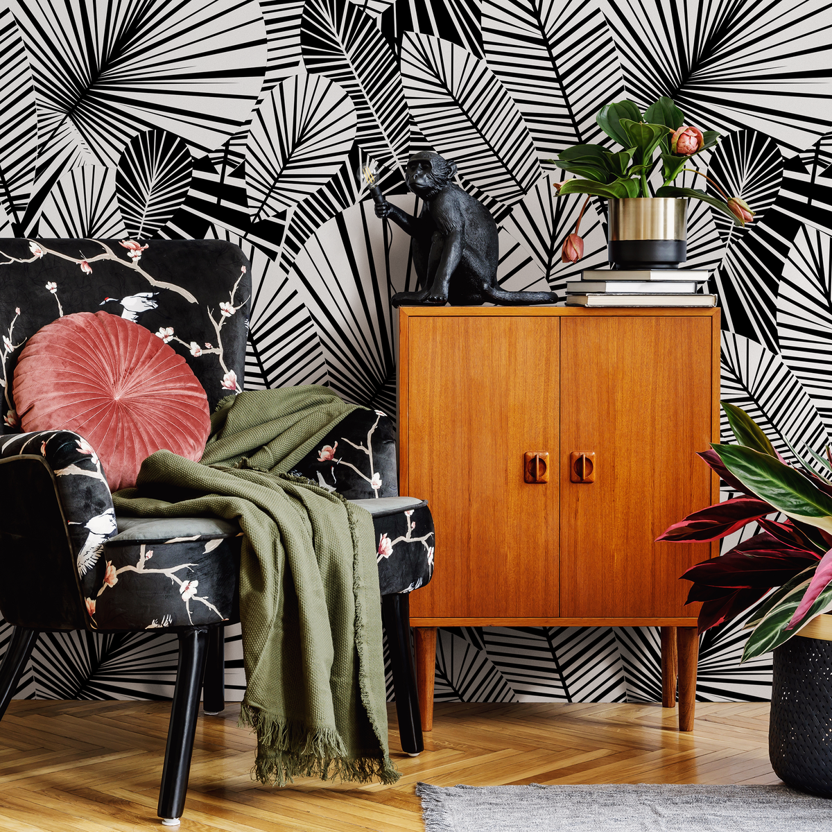 Botanical Wallpaper with a Fan Palm Motif in Black and White - detail view