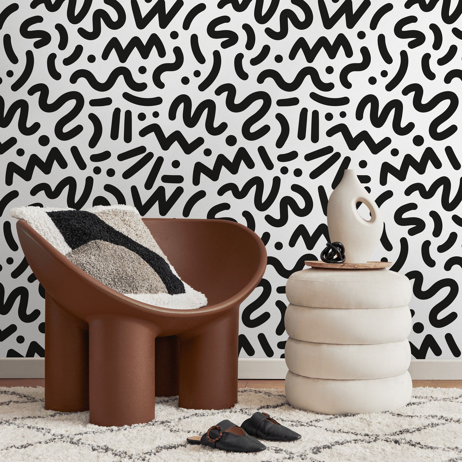 Abstract Wallpaper with a Bold Doodle Pattern in Black and White - B493