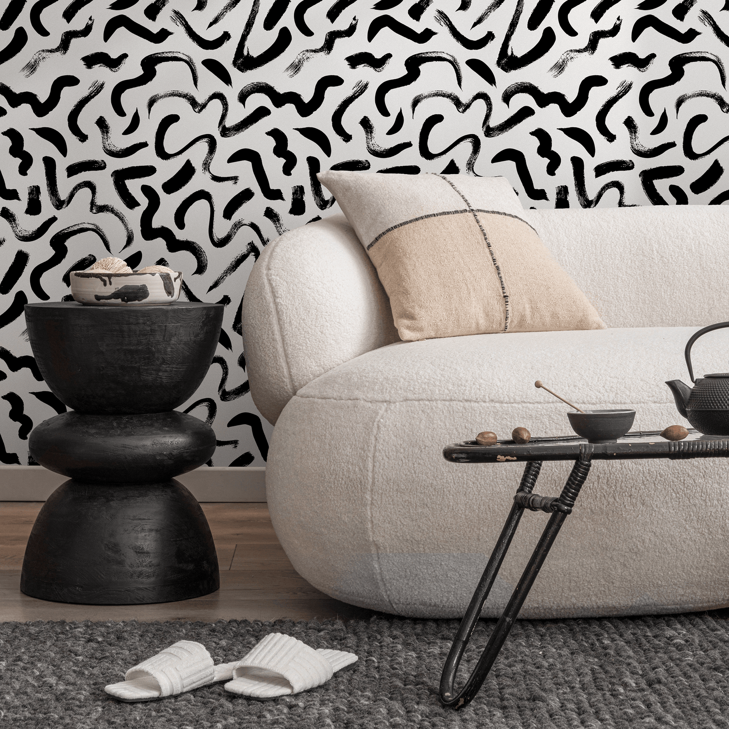 Abstract Wallpaper with a Bold Brushstroke Motif in Black and White - B594