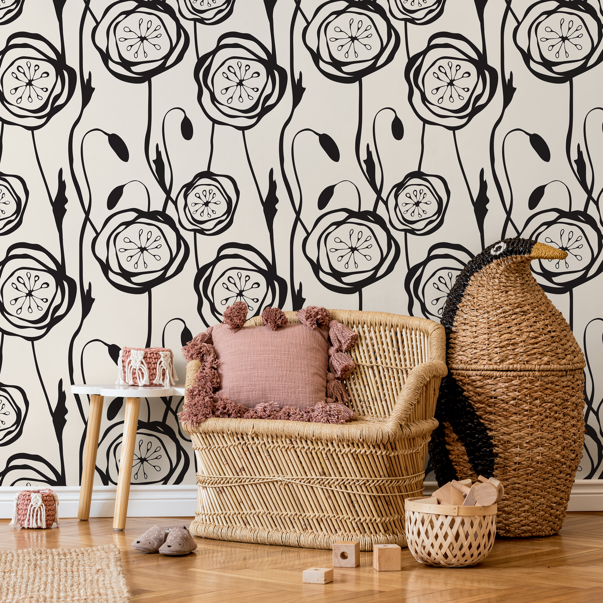 Floral Wallpaper with a Bold Poppy Outline in Black and Cream - detail view