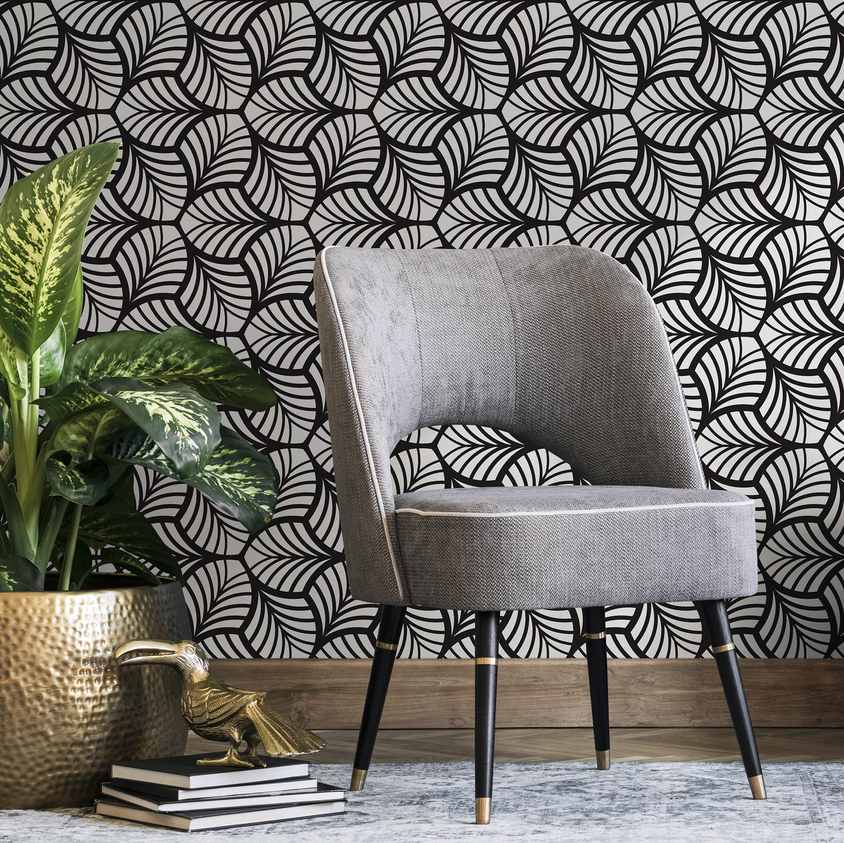Art Deco Wallpaper with a Fan-Like Leaf Motif in Black and White - detail view