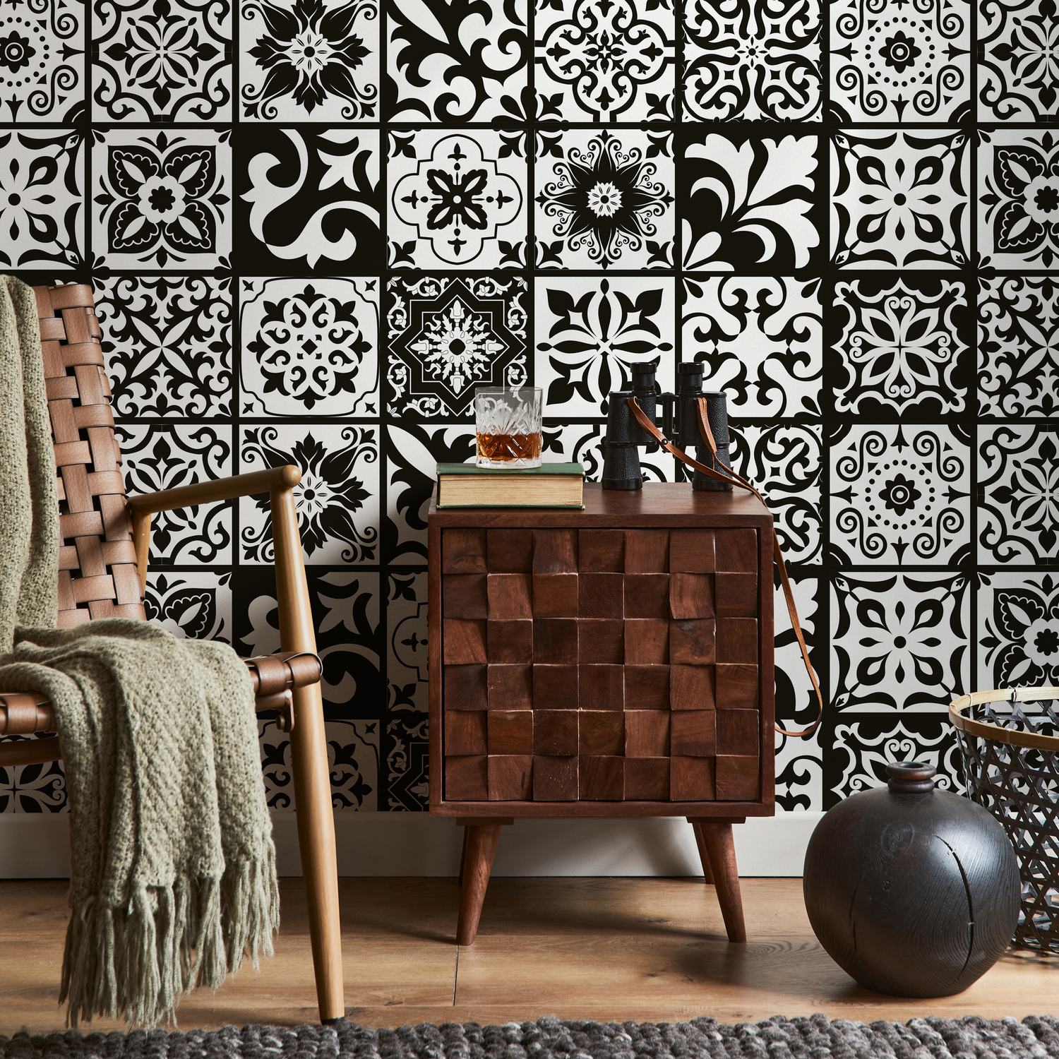 Tile Wallpaper with Ornamental Patterns in Black and White - B759