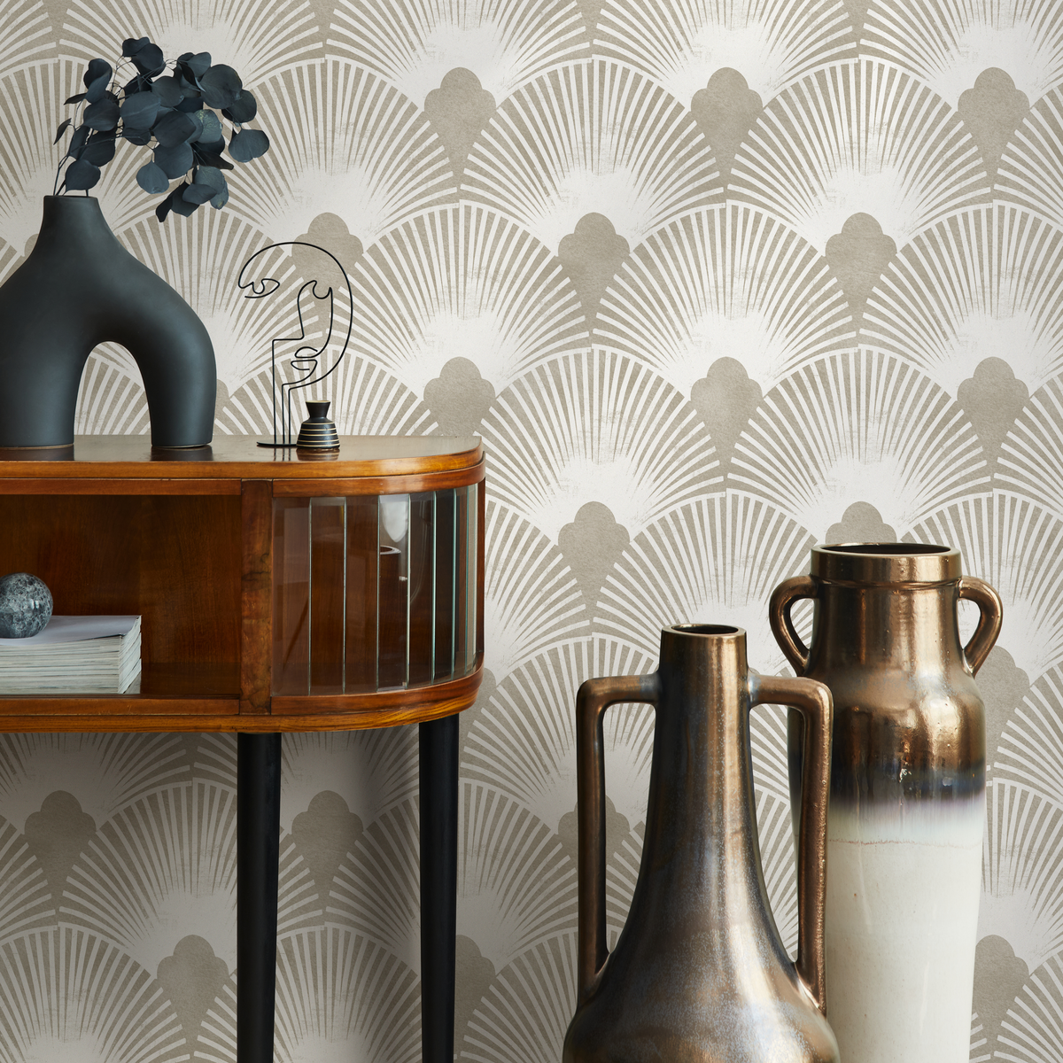 Art Deco Fan Wallpaper in Beige and White - detail view