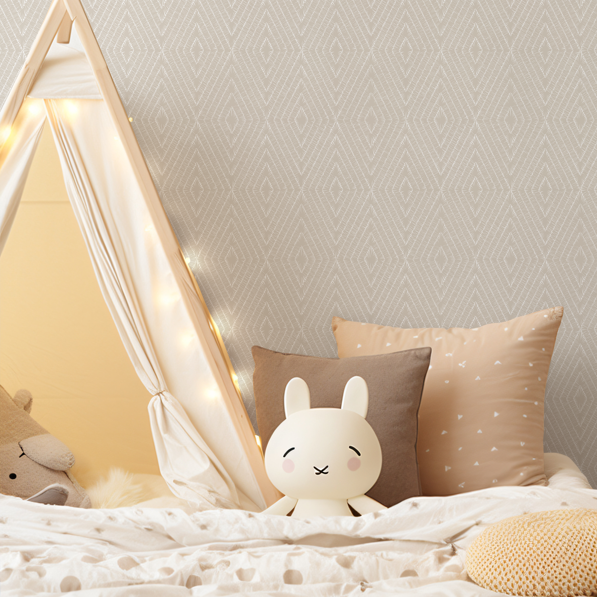 Geometric Wallpaper with a Sketched Diamond Motif in Beige and Cream - detail view