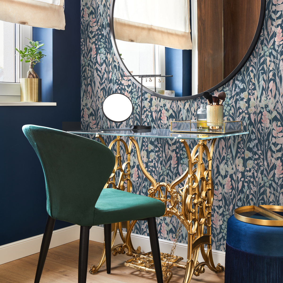 Botanical Wallpaper with a Wildflower Motif in Dark Blue, Pink, and Light Blue - detail view