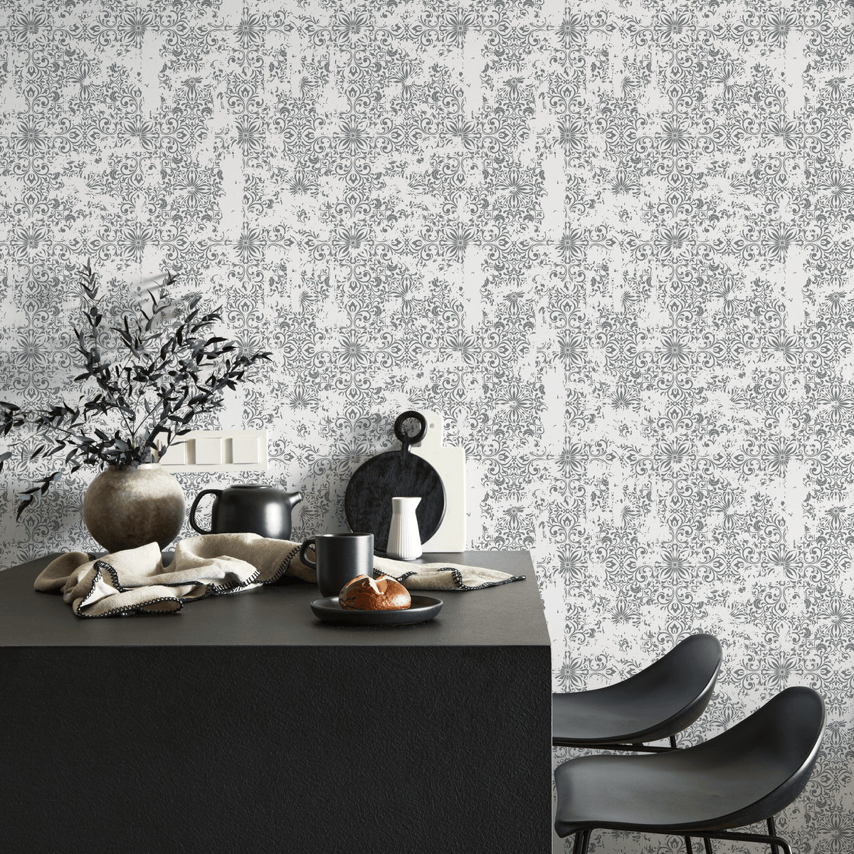 Classic Wallpaper with a Distressed Damask Motif in Gray and Light Gray - detail view