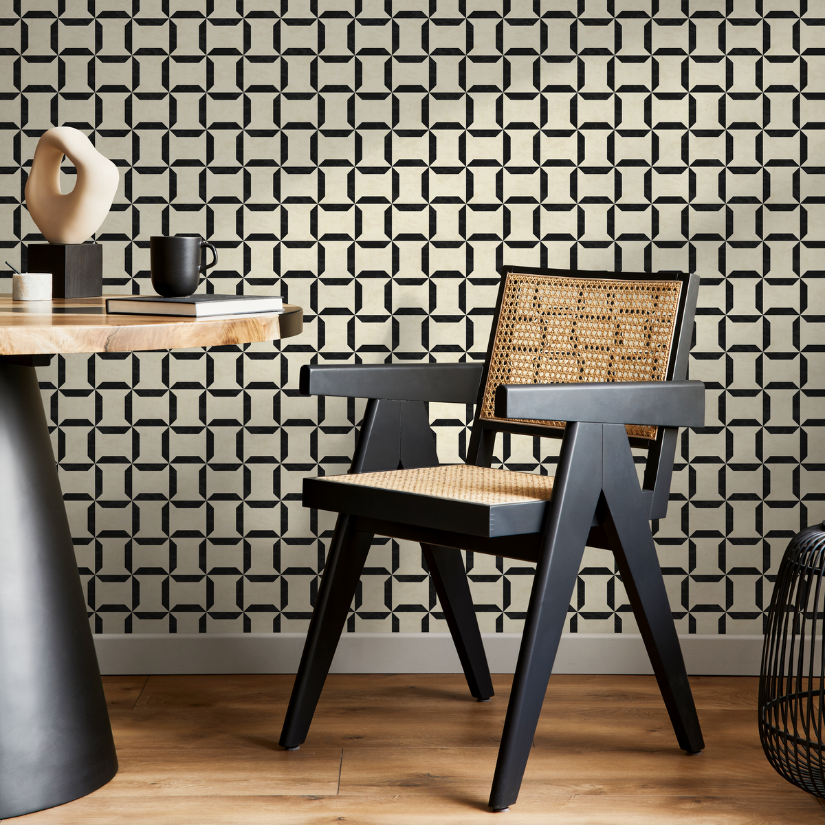 Geometric Wallpaper with an Interlocking Lattice Motif in Black and Cream - detail view