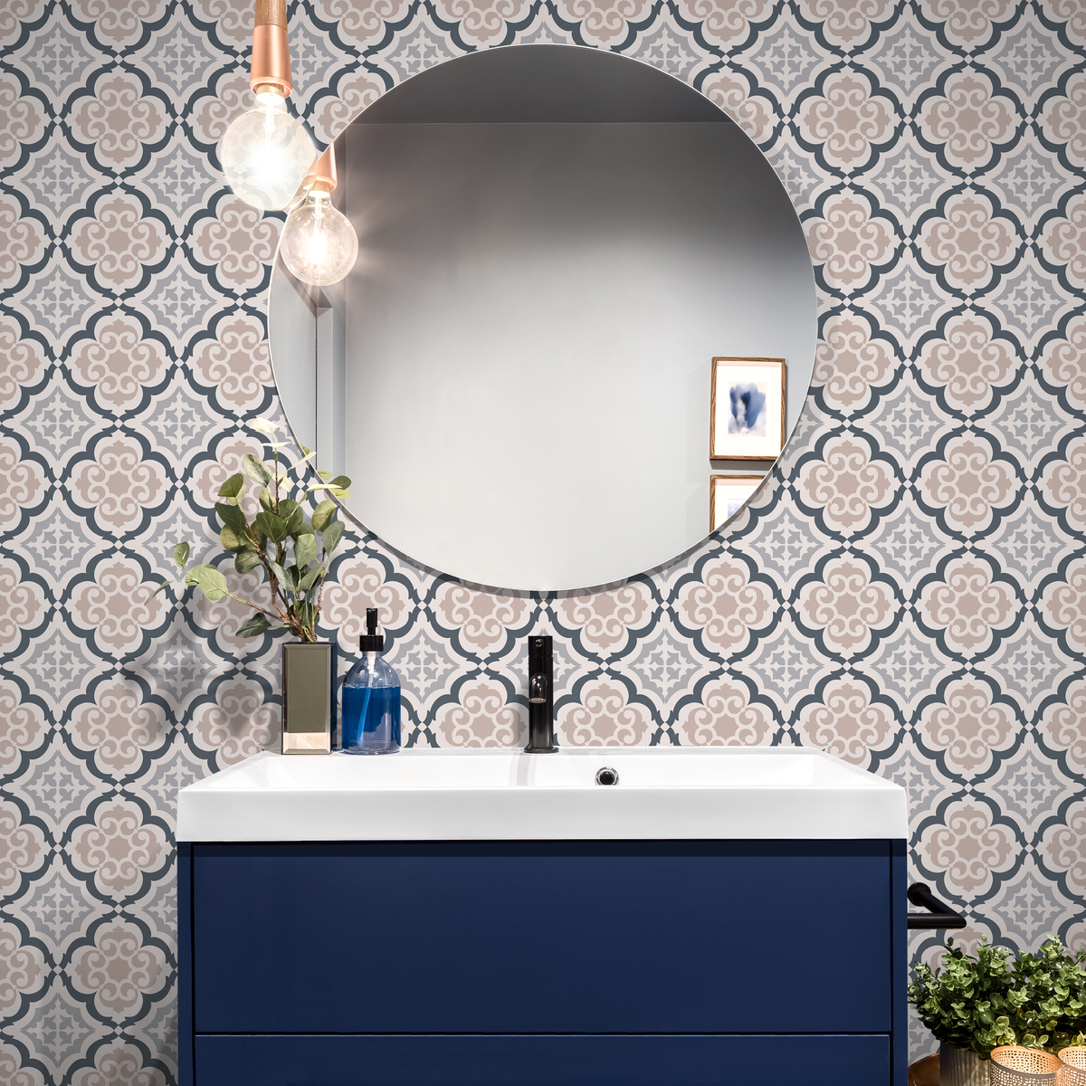 Classic Tile Wallpaper with a Quatrefoil Pattern in Charcoal, Beige, and Blue - detail view