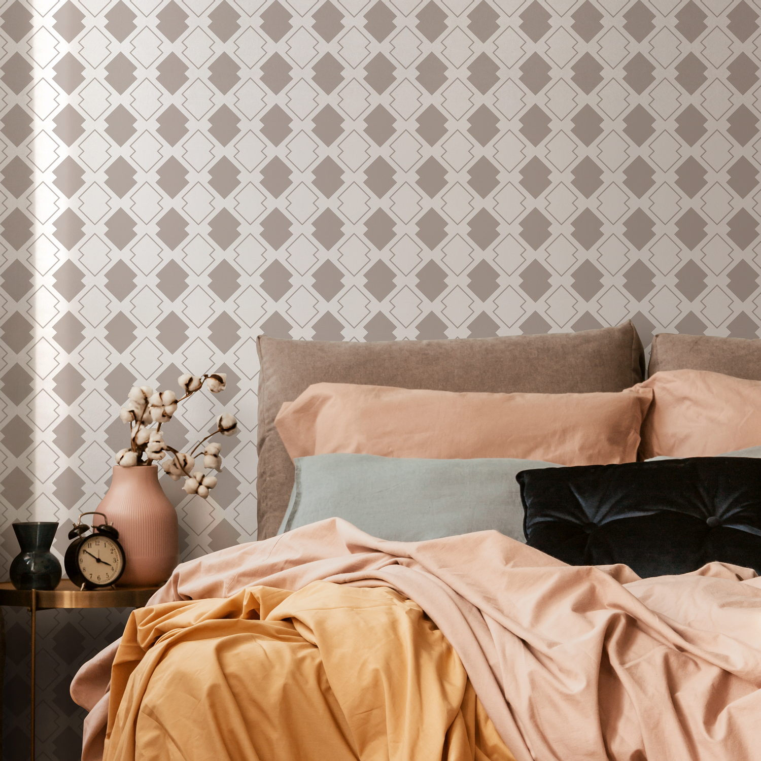 Geometric Wallpaper with a Minimalist Diamond Lattice in Taupe - C183