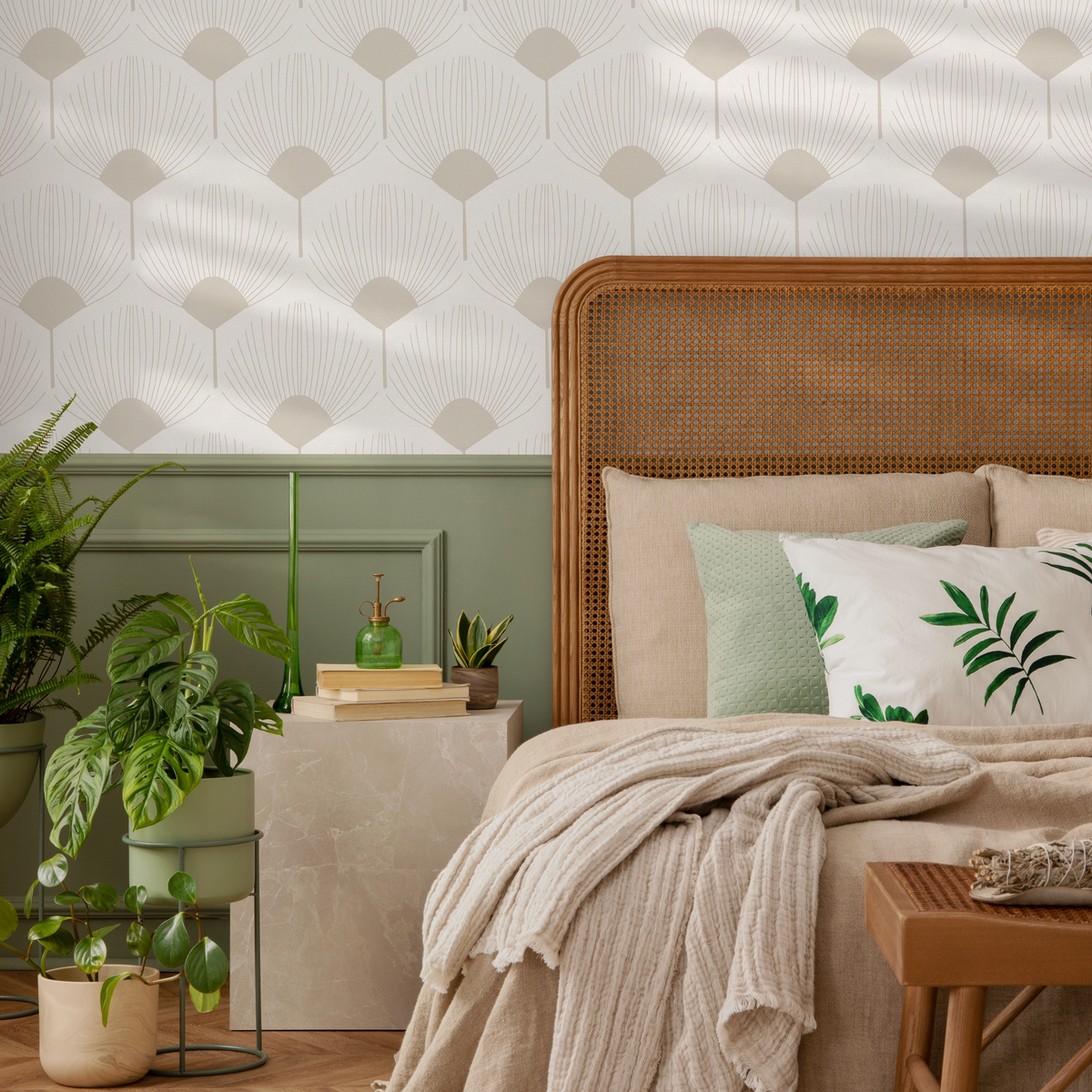 Boho Wallpaper with a Scalloped Fan Pattern in Beige - detail view