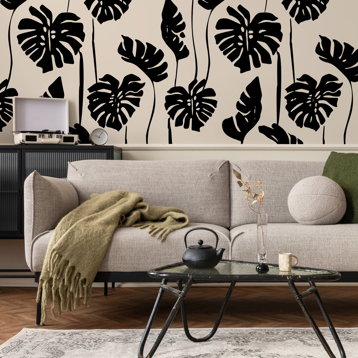 Botanical Wallpaper with a Bold Monstera Leaf Motif in Black and Beige - detail view