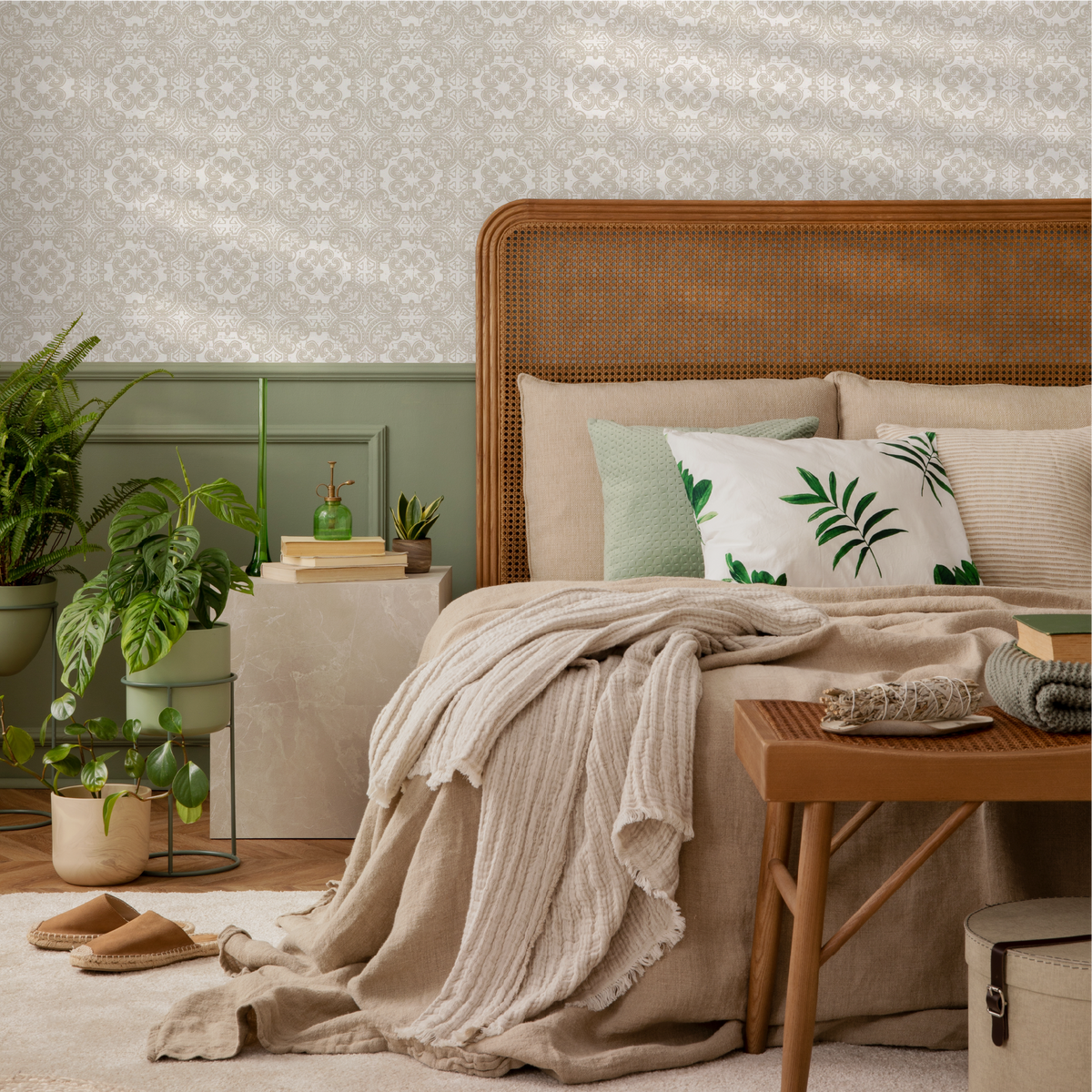 Damask Wallpaper with an Intricate Medallion Motif in Beige and Cream - detail view
