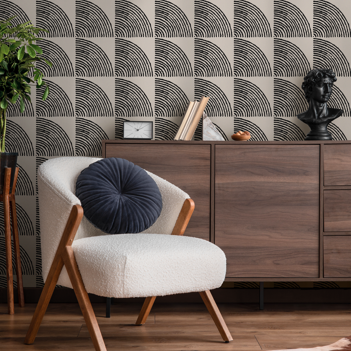 Boho Wallpaper with a Geometric Arc Motif in Black and Beige - detail view