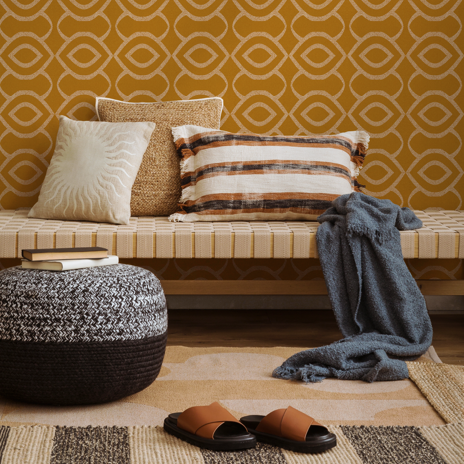 Retro Wallpaper with a Geometric Chain Link Motif in Mustard Yellow and Beige - C495