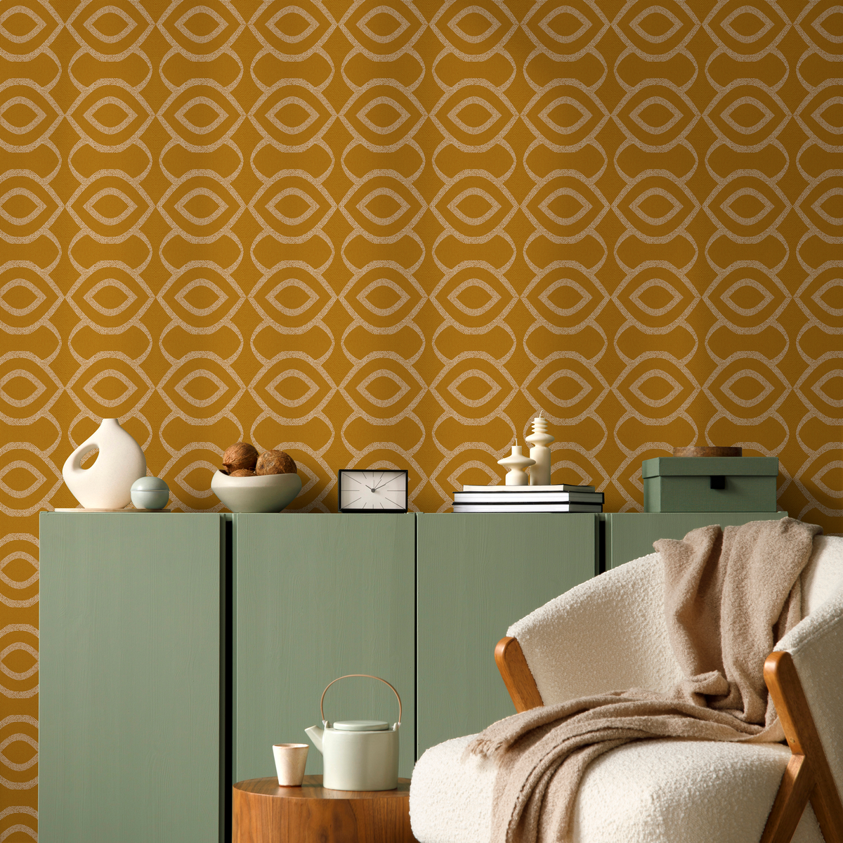 Retro Wallpaper with a Geometric Chain Link Motif in Mustard Yellow and Beige - detail view