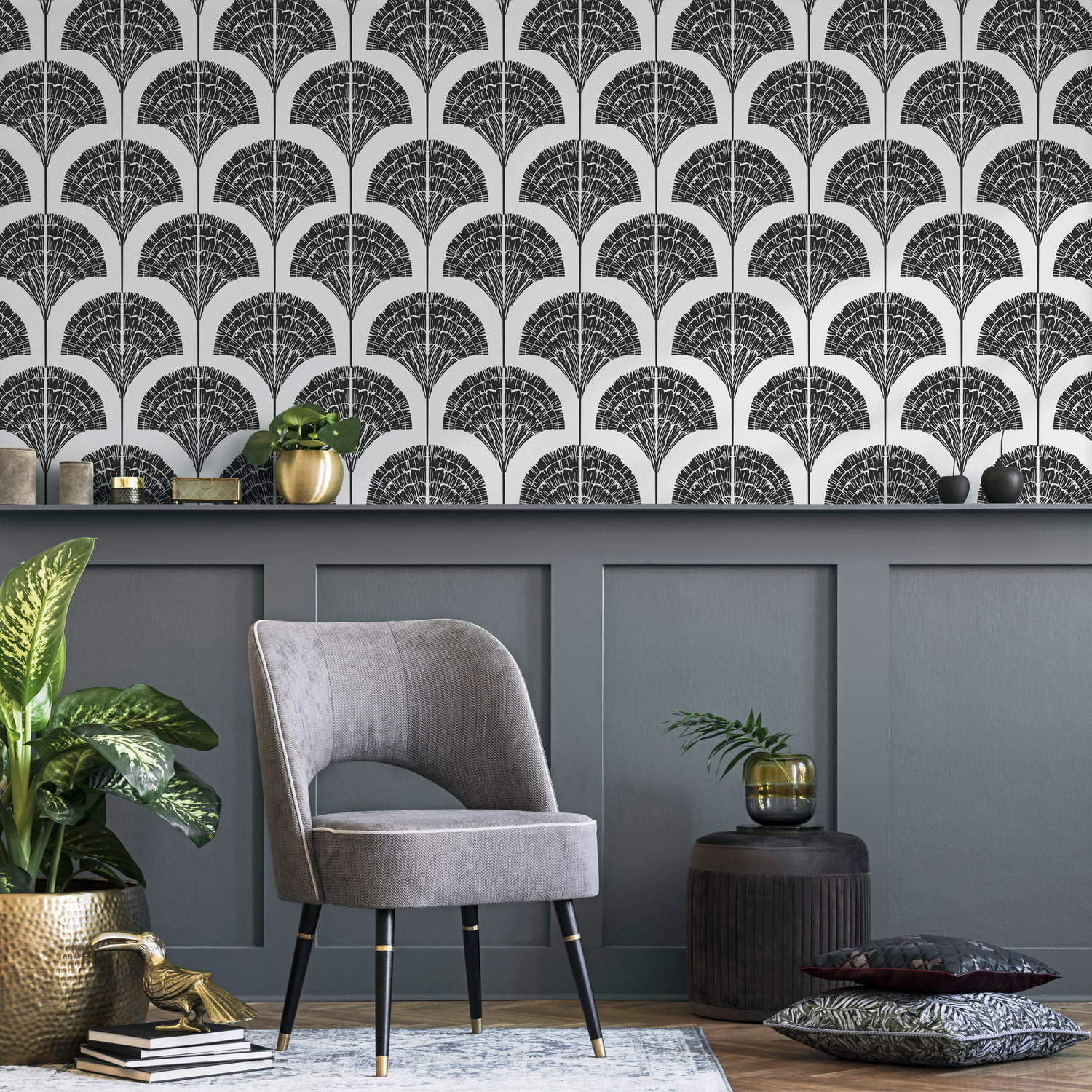 Art Deco Wallpaper with Stylized Palm Fronds in Black and White - C506