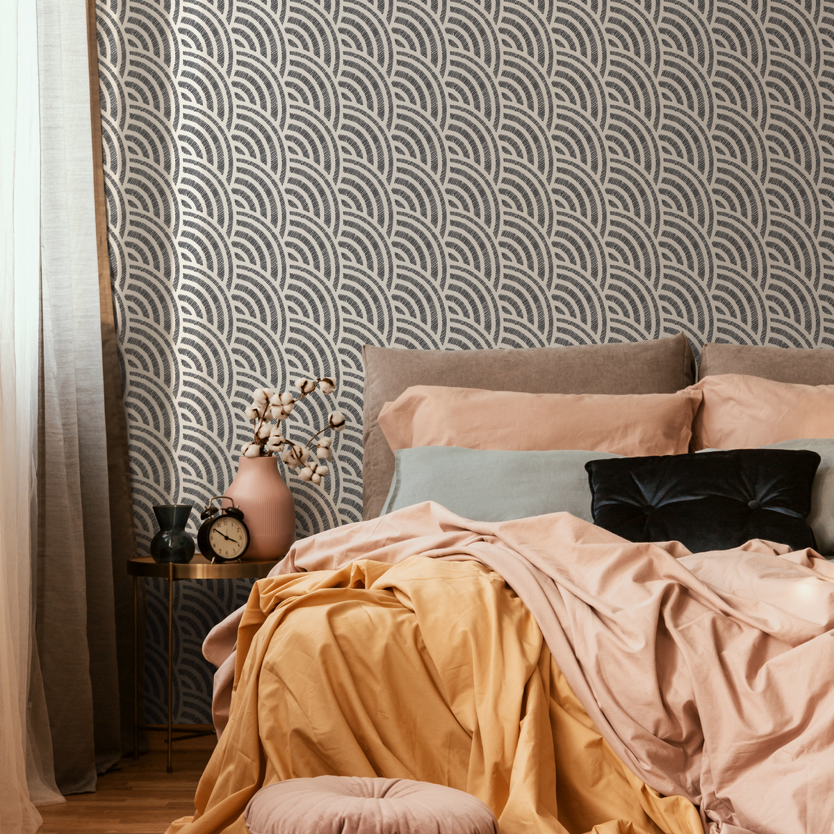 Geometric Wallpaper with a Sketched Scallop Motif in Black and Off-White - detail view