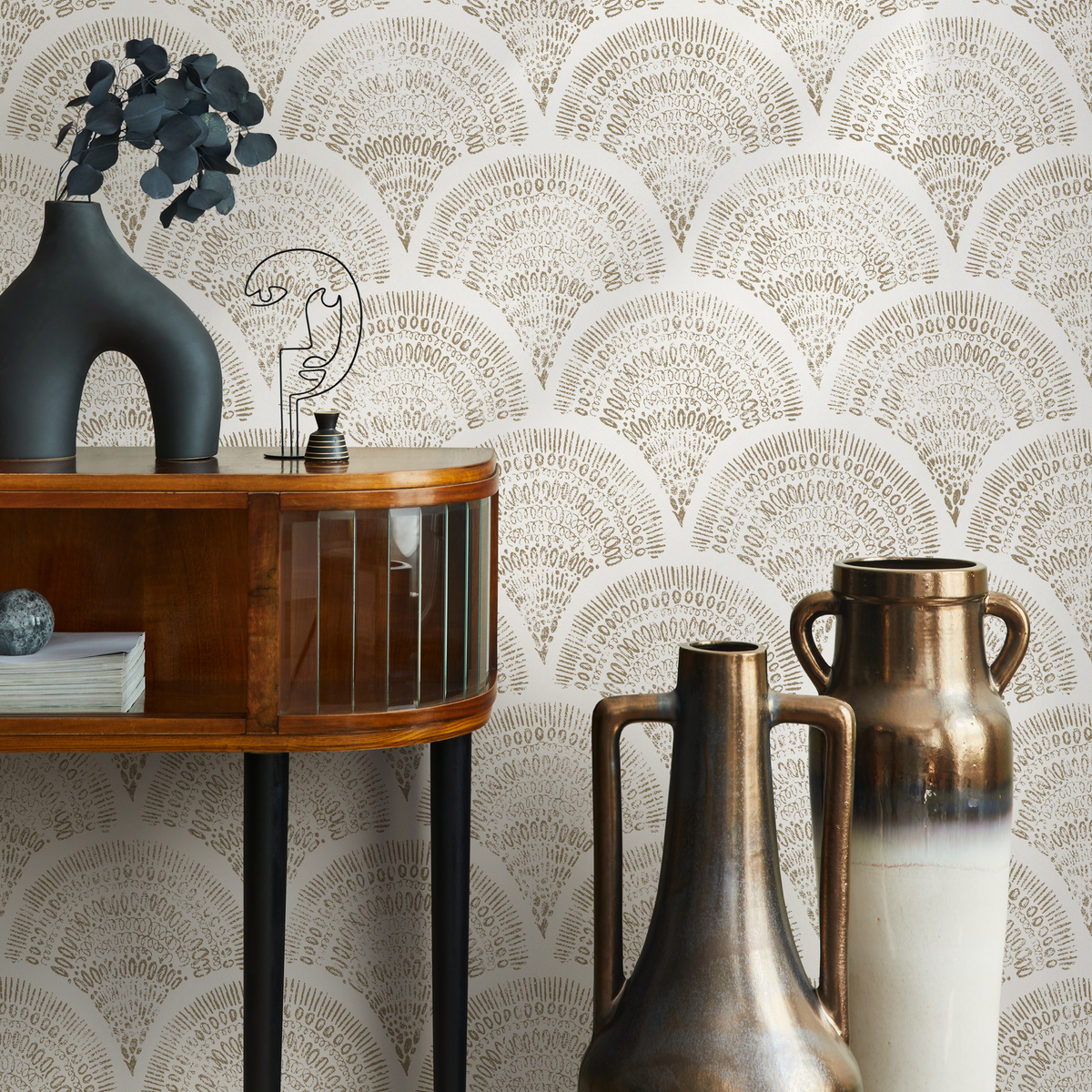 Boho Wallpaper with a Scalloped Fan Motif in Taupe - detail view