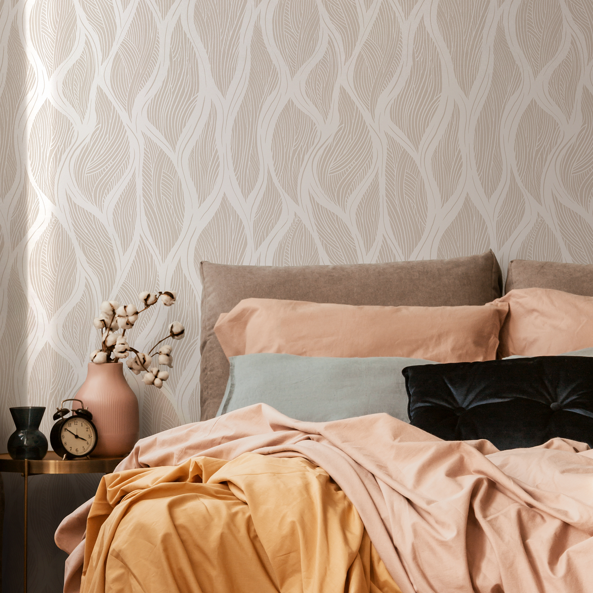 Minimalist Abstract Wallpaper with Wavy Leaf Motifs in Beige and Off-White - detail view