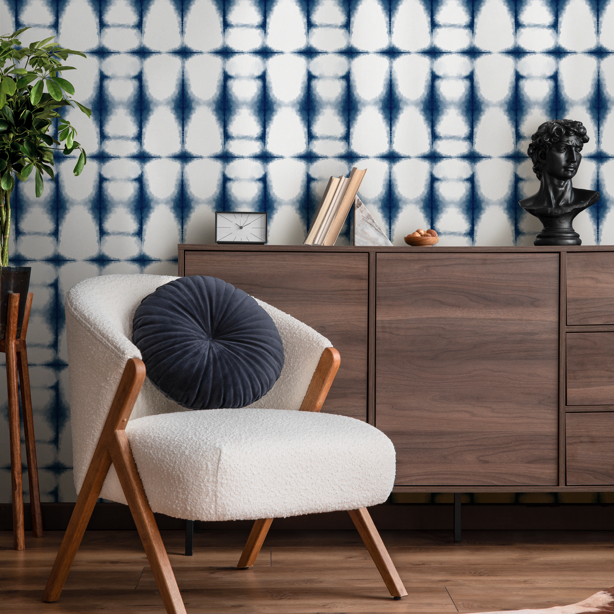 Tie Dye Wallpaper with a Geometric Motif in Blue and White - detail view