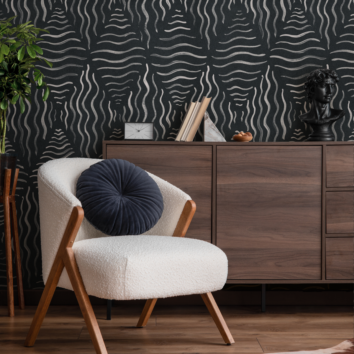 Abstract Wallpaper with Wavy Brush Strokes in Black and Gray - detail view