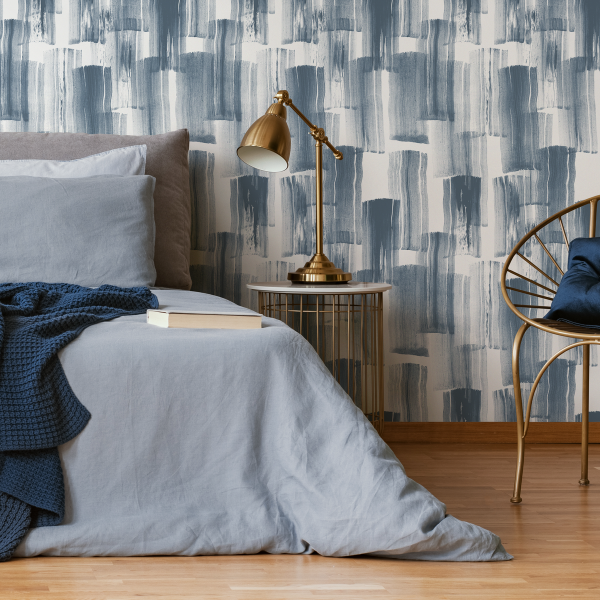 Brushstroke Wallpaper with a Layered Painterly Motif in Blue - detail view