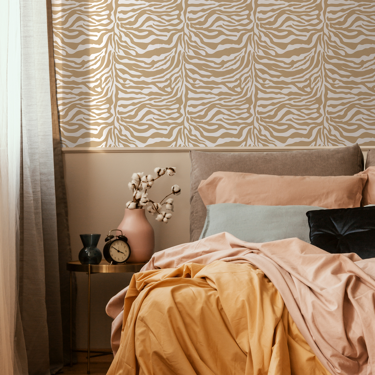 Abstract Wallpaper with Zebra Pattern in Beige and White - detail view